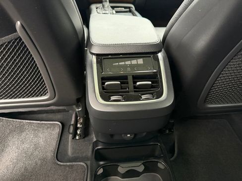 Used 2022 Volvo XC90 T6 Momentum image 21