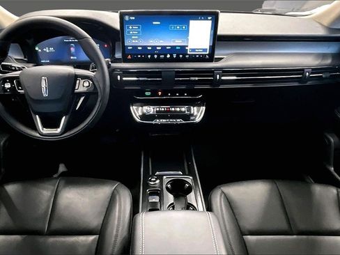 Used 2025 Lincoln Corsair Premiere w/ Equipment Group 101A image 9