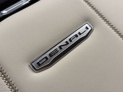 New 2026 GMC Yukon XL Denali w/ Denali Reserve Package image 37