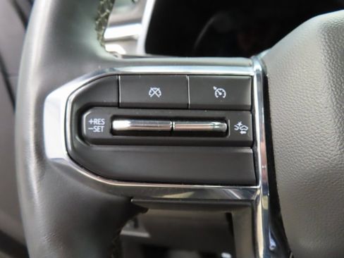 Used 2023 GMC Canyon Denali image 56