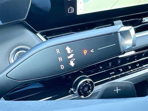 New 2026 Chevrolet Equinox LT w/ Safety and Technology Package image 12