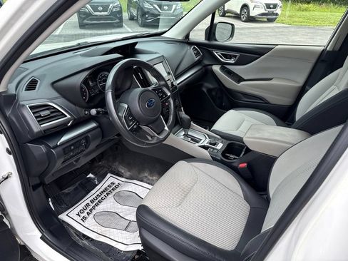 Used 2021 Subaru Forester Premium AWD/4WD image 21