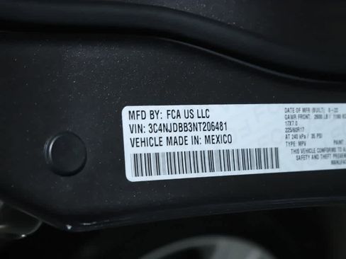 Used 2022 Jeep Compass Latitude image 20