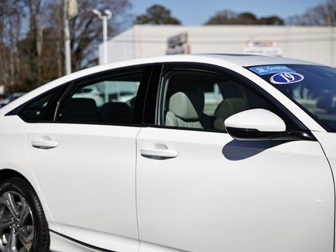 Certified 2019 Honda Accord EX-L image 10