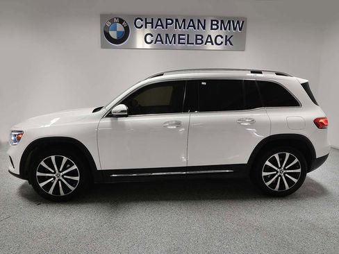 Used 2023 Mercedes-Benz GLB 250 image 3