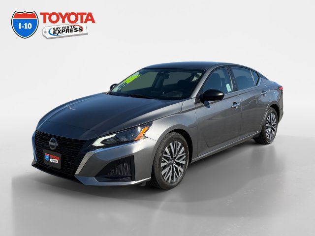 Used 2025 Nissan Altima 2.5 SV FWD image 1