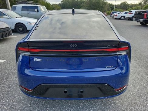 Used 2024 Toyota Prius XLE image 11