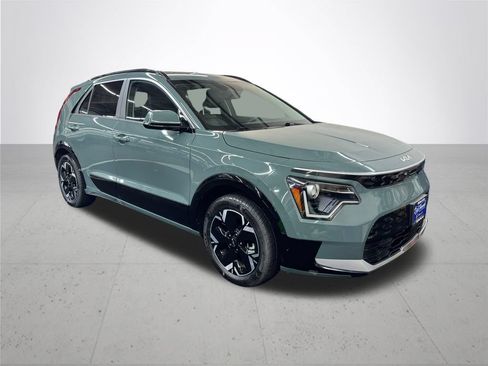 Used 2023 Kia Niro Wind w/ Wind Preserve Package FWD image 10