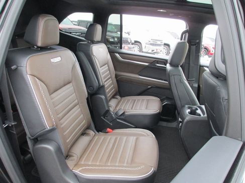 Certified 2026 GMC Acadia Denali Ultimate image 23