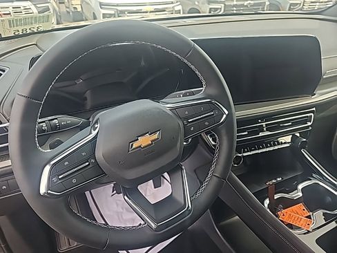 New 2026 Chevrolet Traverse LT image 15