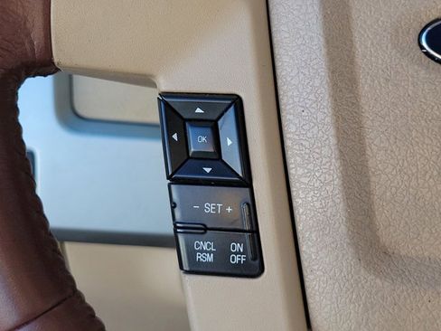 Used 2013 Ford F150 King Ranch w/ King Ranch Luxury Pkg image 24