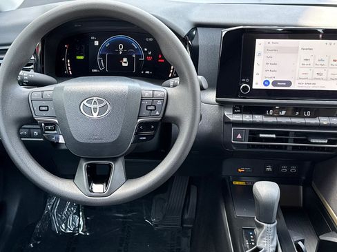 Certified 2025 Toyota Camry LE image 18