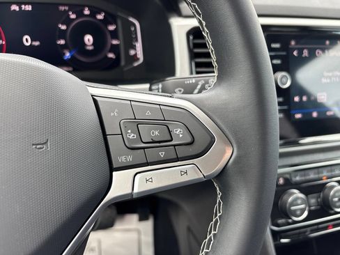 Certified 2023 Volkswagen Atlas Cross Sport SE FWD image 19