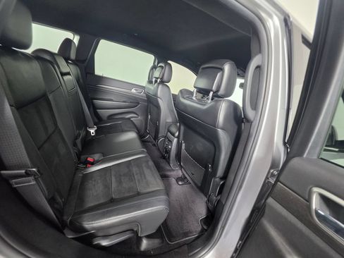 Used 2017 Jeep Grand Cherokee Altitude AWD/4WD image 20