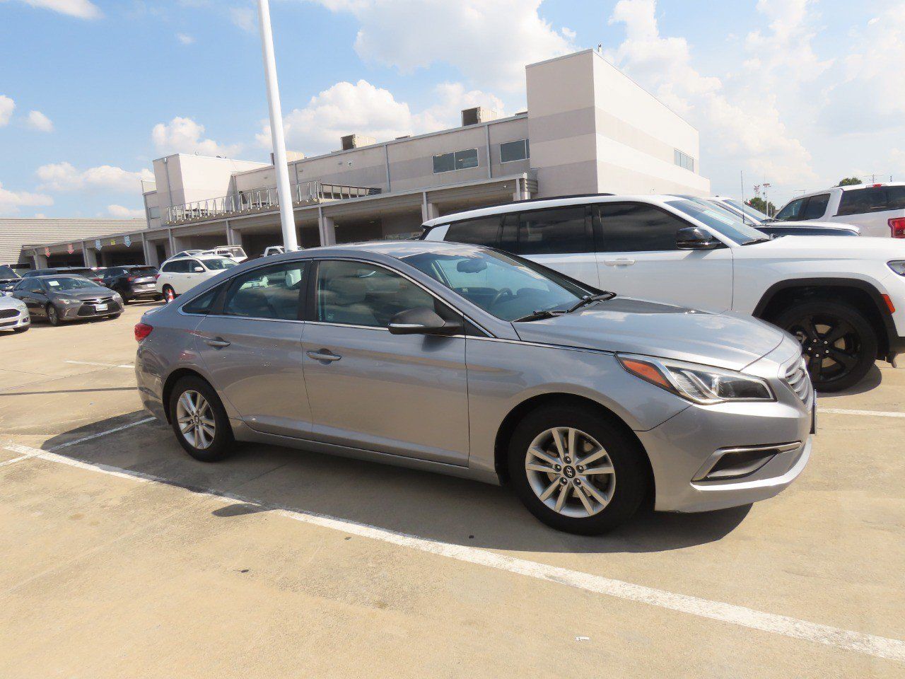 Used 2017 Hyundai Sonata SE FWD image 7