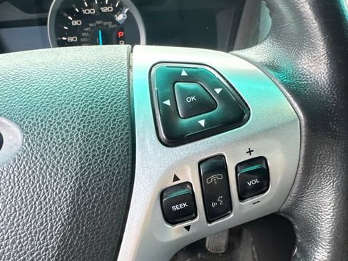 Used 2015 Ford Explorer XLT w/ Equipment Group 202A FWD image 10