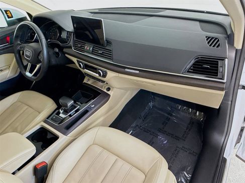 Used 2023 Audi Q5 2.0T Premium w/ Convenience Package image 29