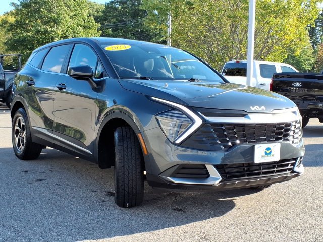Used 2024 Kia Sportage LX AWD/4WD image 6
