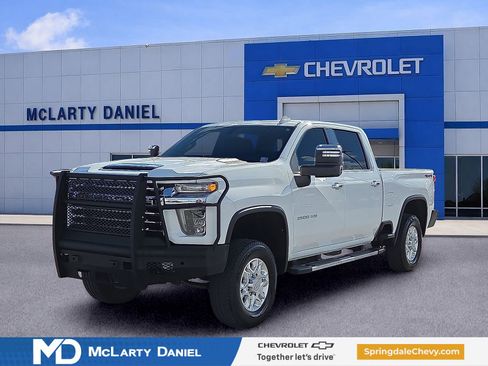 Used 2020 Chevrolet Silverado 3500 LTZ AWD/4WD image 2