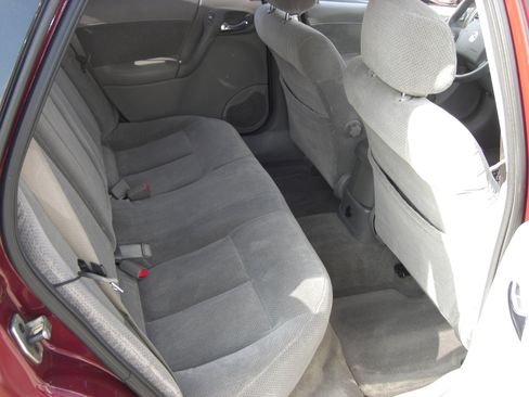 Used 2002 Saturn L-Series LW300 image 16