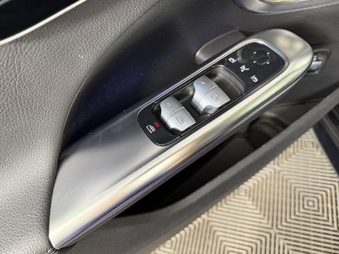 Used 2023 Mercedes-Benz C 300 C300 4MATIC image 41