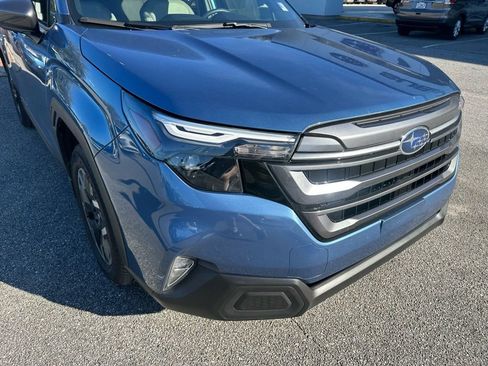 Used 2025 Subaru Forester Premium image 14