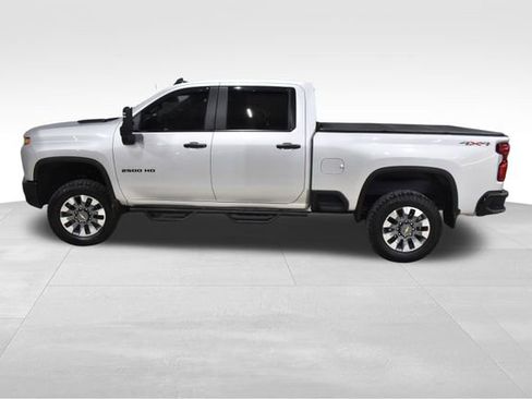 Used 2023 Chevrolet Silverado 2500 Custom w/ Custom Value Package image 6
