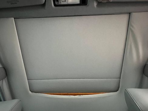 Used 1995 Mercedes-Benz E 320 Sedan image 28