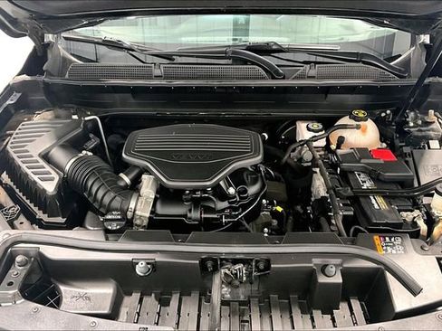 Used 2022 GMC Acadia SLE w/ GMC Pro Grade Package image 32