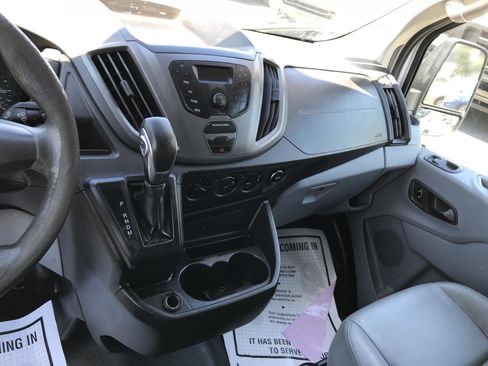 Used 2018 Ford Transit 250 RWD image 14