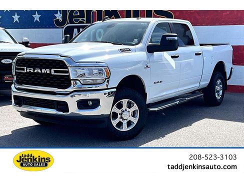 Used 2024 RAM 2500 Big Horn w/ Off Road Package AWD/4WD image 1