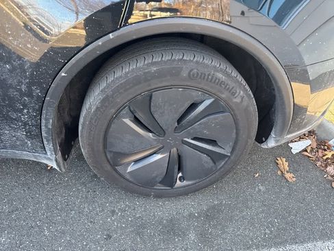 Used 2026 Tesla Model Y Long Range image 27