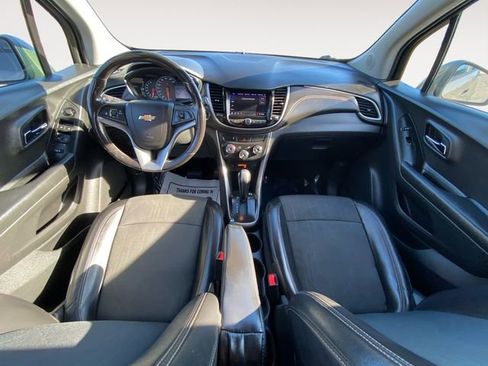Used 2021 Chevrolet Trax LT w/ Driver Confidence Package image 10