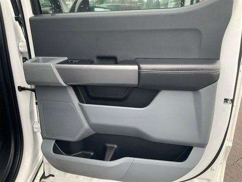 Used 2023 Ford F150 XLT w/ XTR Package image 21