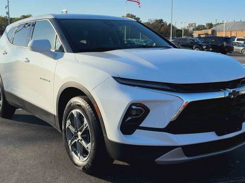Certified 2023 Chevrolet Blazer LT w/ Driver Confidence Package image 8