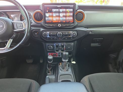 Used 2021 Jeep Gladiator Mojave AWD/4WD image 24