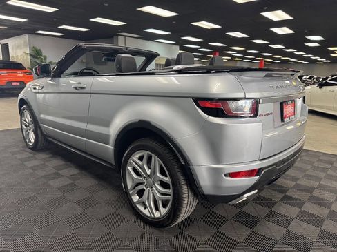 Used 2018 Land Rover Range Rover Evoque SE Dynamic image 15