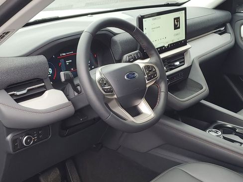 New 2026 Ford Explorer Active image 10