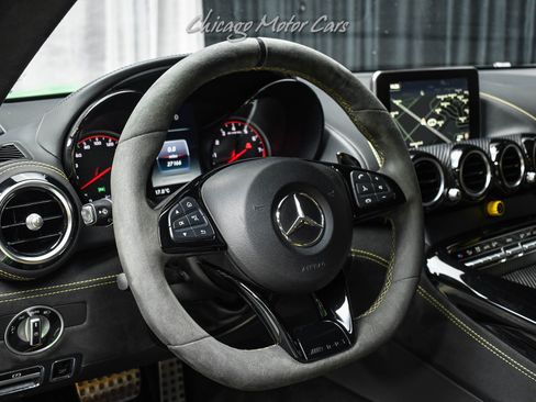 Used 2018 Mercedes-Benz AMG GT R image 9