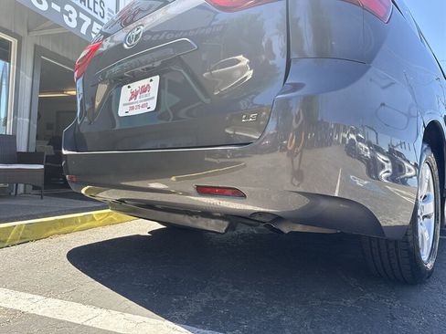 Used 2020 Toyota Sienna LE FWD image 9