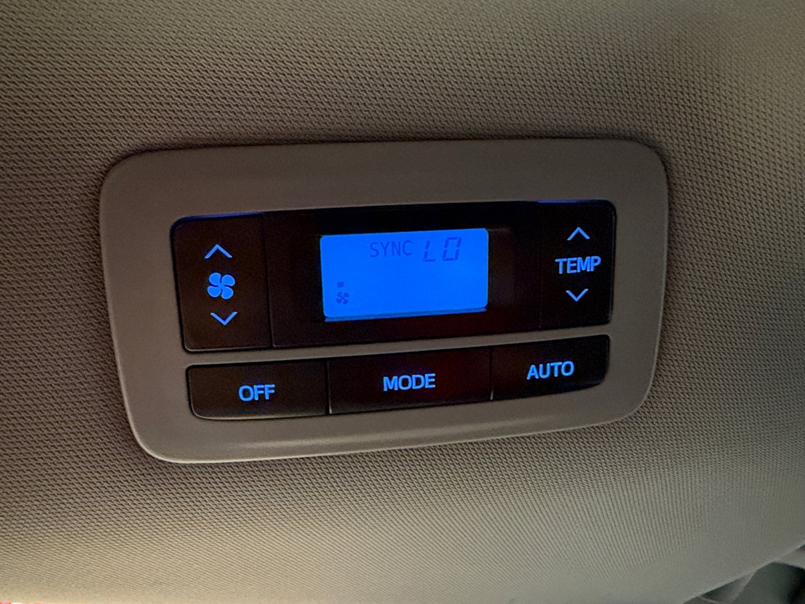 Used 2017 Toyota Sienna SE FWD image 34