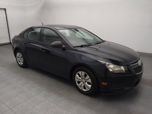 Used 2014 Chevrolet Cruze LS FWD image 11