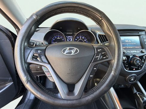 Used 2014 Hyundai Veloster Turbo FWD image 15