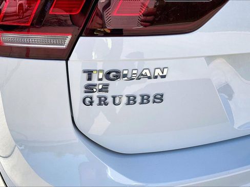 Used 2019 Volkswagen Tiguan SE image 43