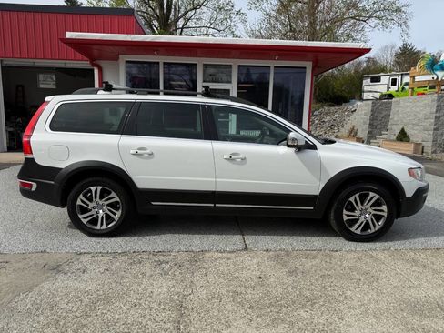 Used 2015 Volvo XC70 T5 Premier image 11