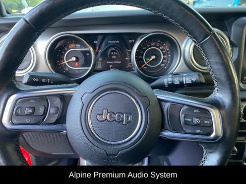 Used 2020 Jeep Wrangler Unlimited Sahara AWD/4WD image 9