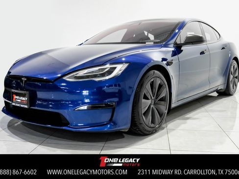Used 2021 Tesla Model S Plaid image 1