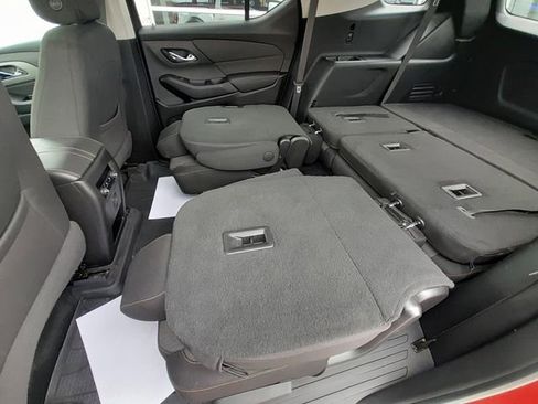 Used 2020 Chevrolet Traverse LT w/ LPO, Floor Liner Package AWD/4WD image 44