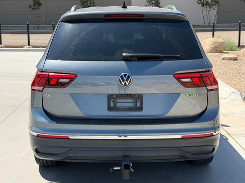Used 2022 Volkswagen Tiguan SE FWD image 5