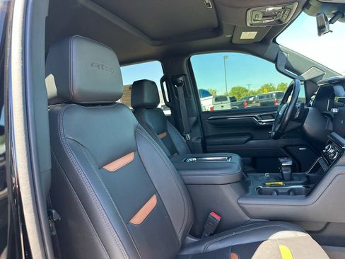 Used 2022 GMC Sierra 1500 AT4 w/ AT4 Premium Package AWD/4WD image 16